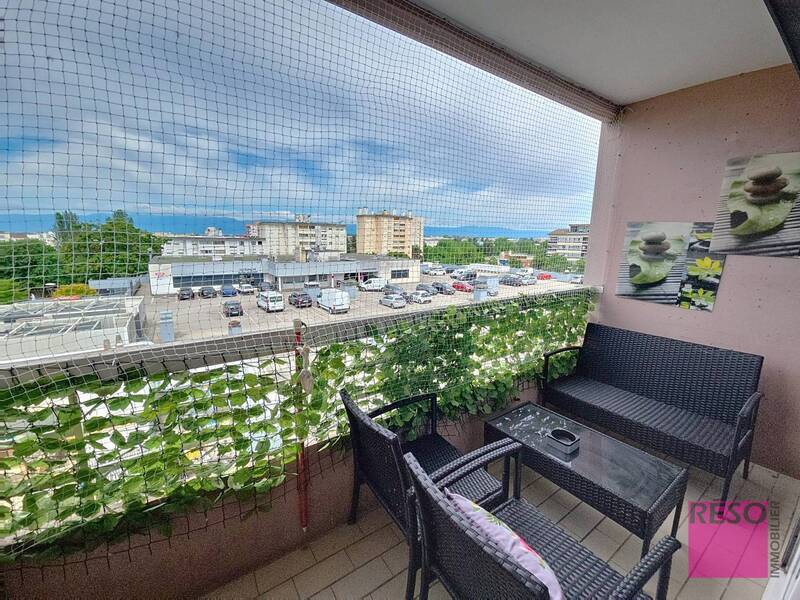 Rent apartment 3 rooms 73 m² in Annemasse 74100 - 1 250 €
