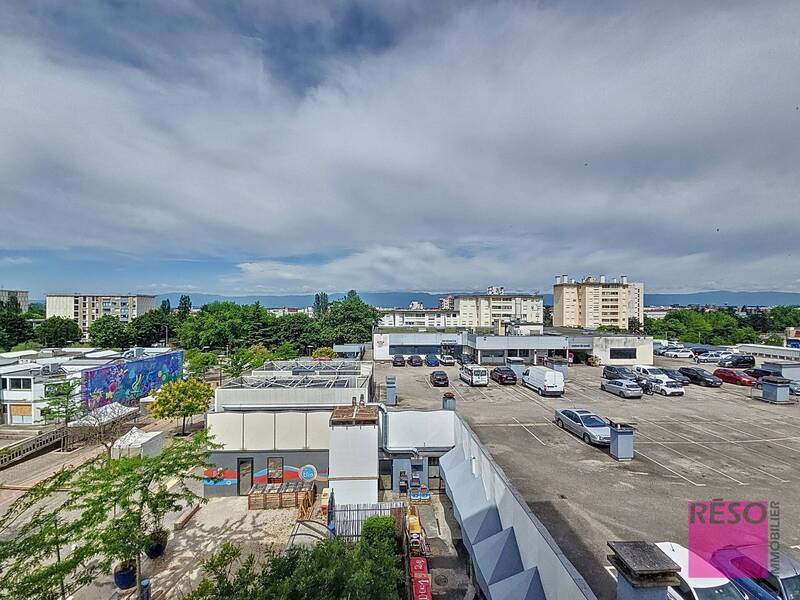 Rent apartment 3 rooms 73 m² in Annemasse 74100 - 1 250 €