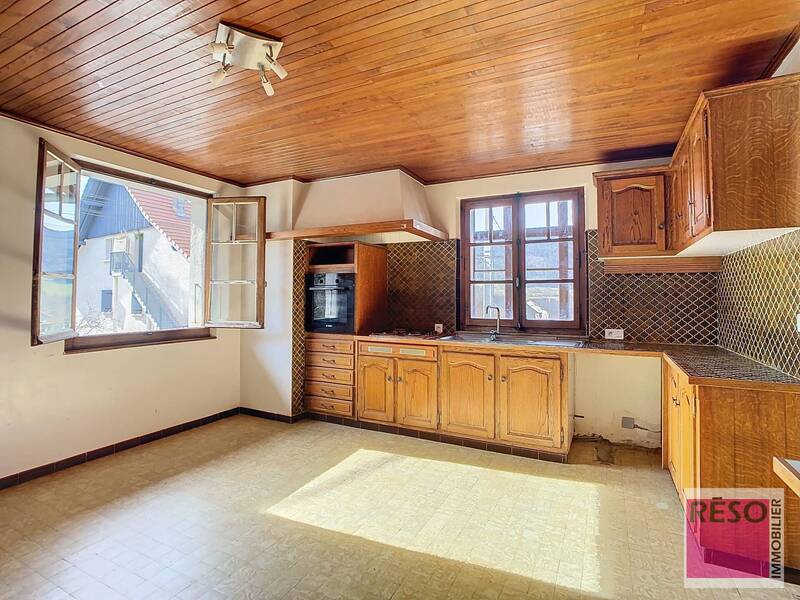 Buy house 6 rooms 182 m² in Saint-André-de-Boëge 74420