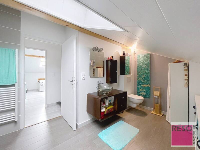 Buy house 4 rooms 113 m² in Cranves-Sales 74380