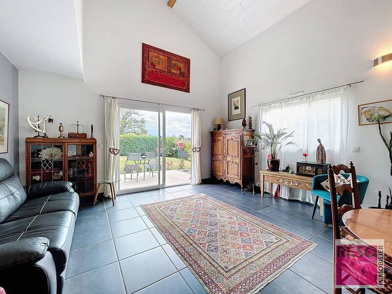 Buy house 4 rooms 113 m² in Cranves-Sales 74380