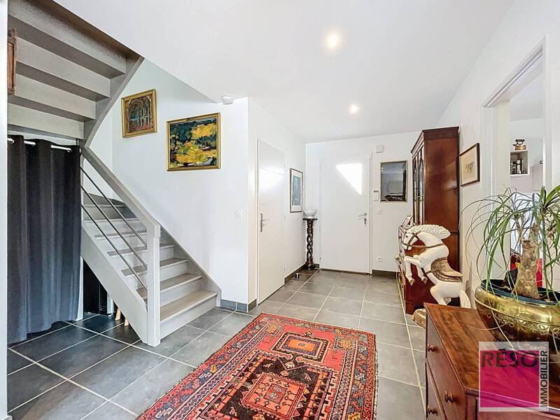 Buy house 4 rooms 113 m² in Cranves-Sales 74380