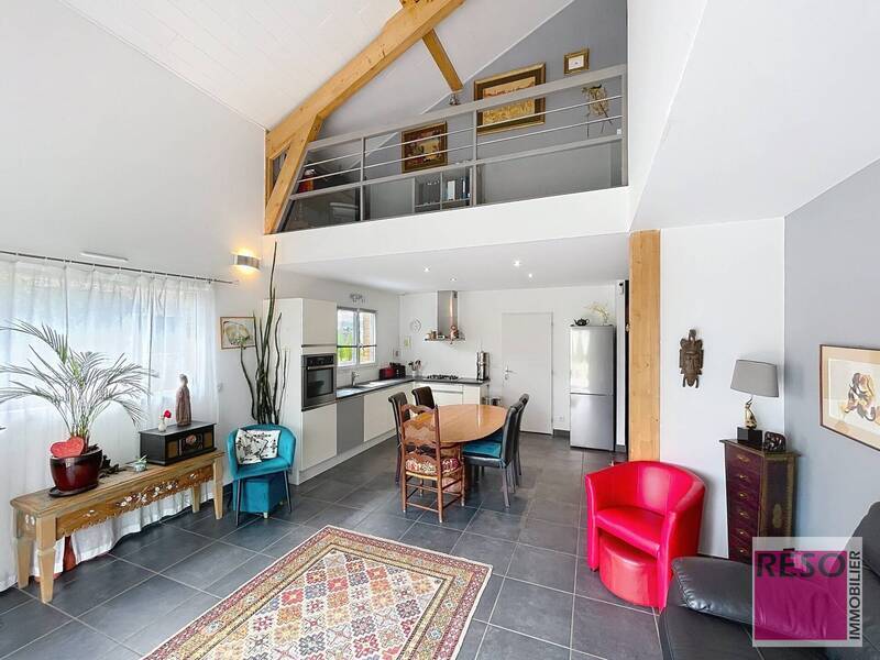 Buy house 4 rooms 113 m² in Cranves-Sales 74380