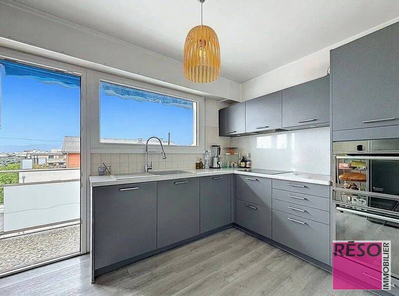 Buy apartment 4 rooms 106 m² in Annemasse 74100