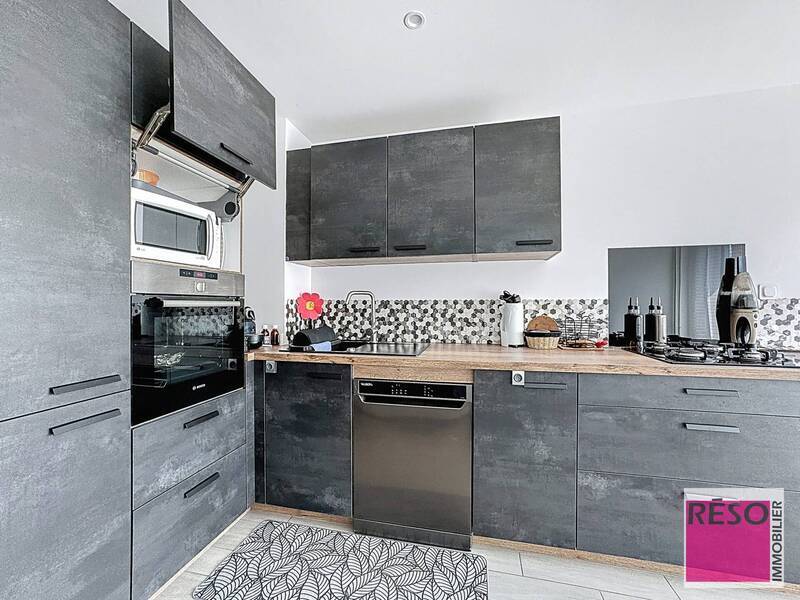 Location appartement 4 pièces 105 m² à Annemasse 74100 - 1 850 €