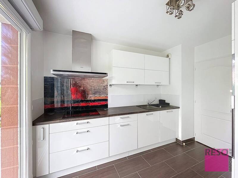 Rent apartment 2 rooms 56 m² in Annemasse 74100 - 1 360 €