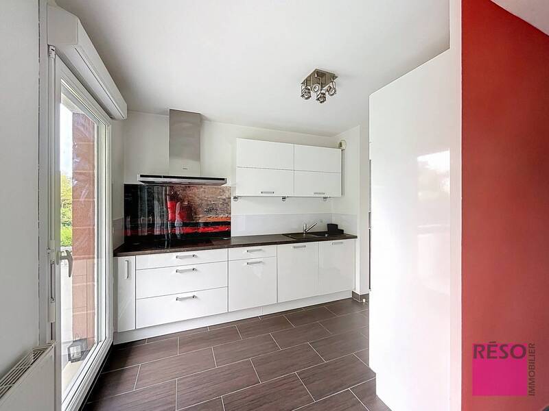 Rent apartment 2 rooms 56 m² in Annemasse 74100 - 1 360 €