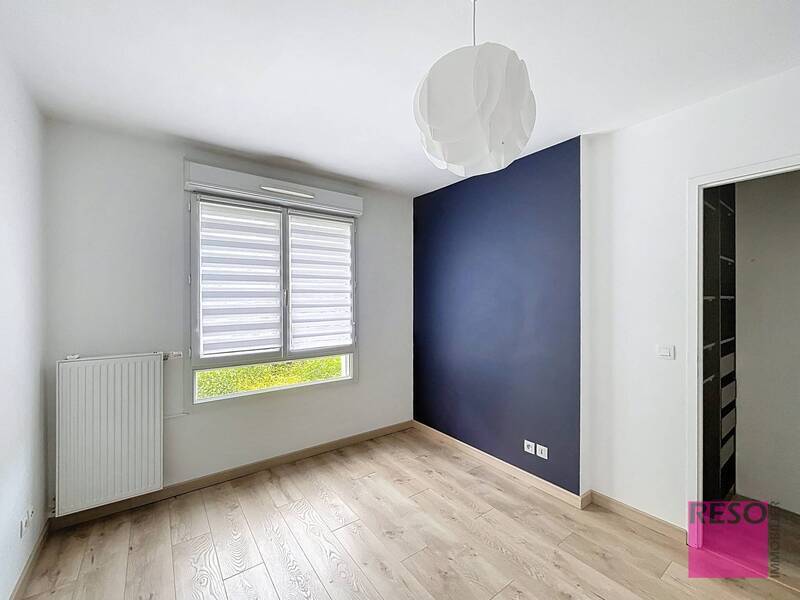 Rent apartment 2 rooms 56 m² in Annemasse 74100 - 1 360 €