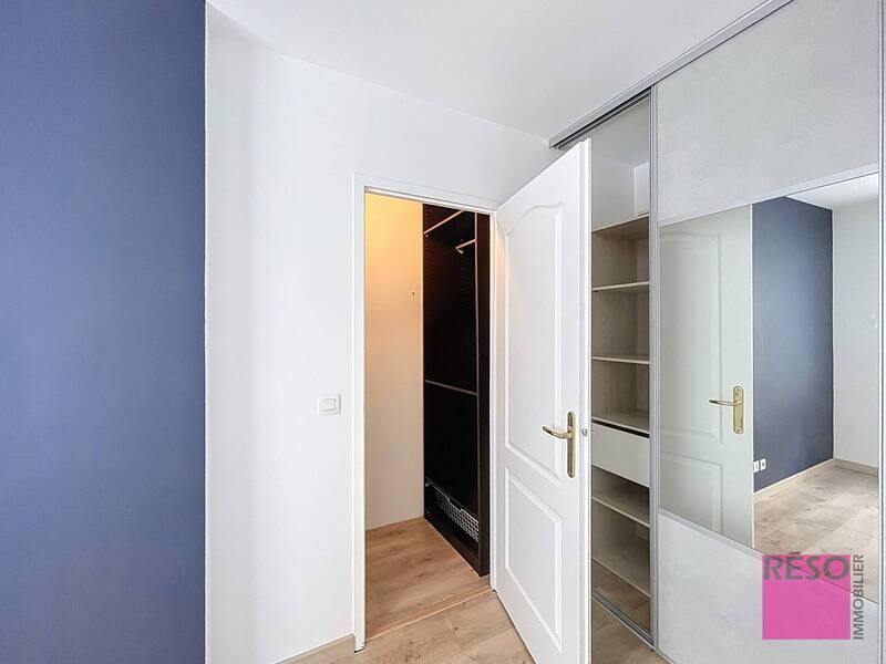 Rent apartment 2 rooms 56 m² in Annemasse 74100 - 1 360 €
