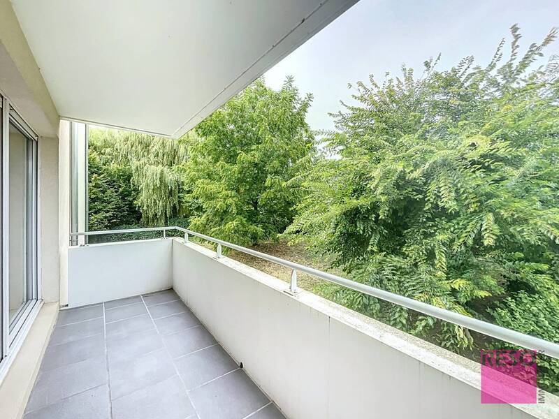 Rent apartment 2 rooms 56 m² in Annemasse 74100 - 1 360 €