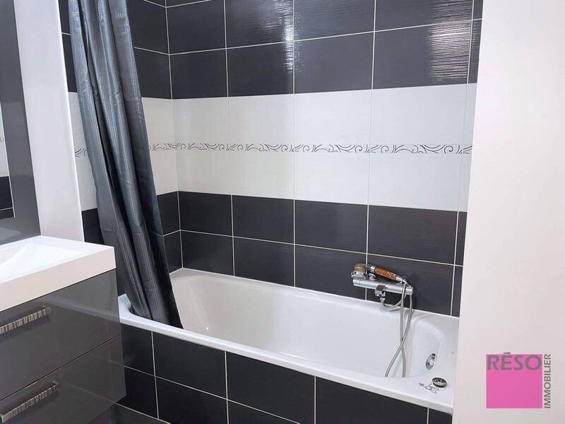 Buy apartment 3 rooms 70 m² in Douvaine 74140