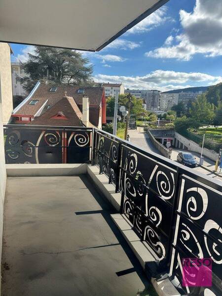 Location appartement 2 pièces 44 m² à Annemasse 74100 - 1 481 €