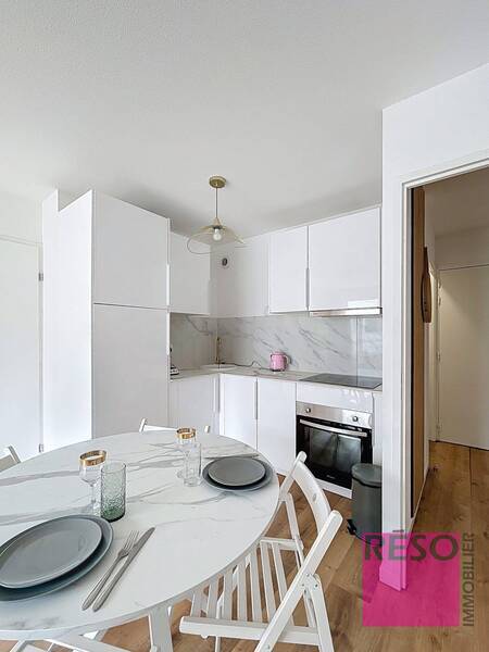 Rent apartment 3 rooms 51 m² in Ville-la-Grand 74100 - 1 750 €