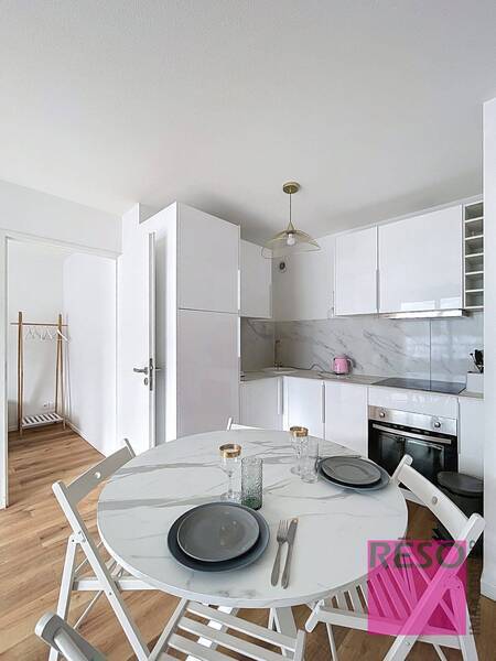 Rent apartment 3 rooms 51 m² in Ville-la-Grand 74100 - 1 750 €