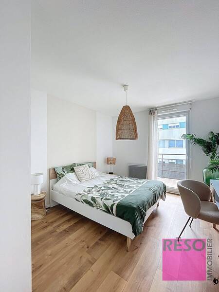 Rent apartment 3 rooms 51 m² in Ville-la-Grand 74100 - 1 750 €