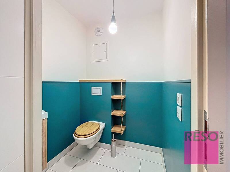 Rent apartment 3 rooms 62 m² in Annemasse 74100 - 1 590 €