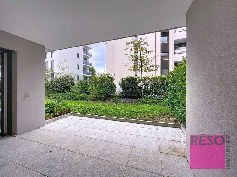 Rent apartment 3 rooms 62 m² in Annemasse 74100 - 1 590 €