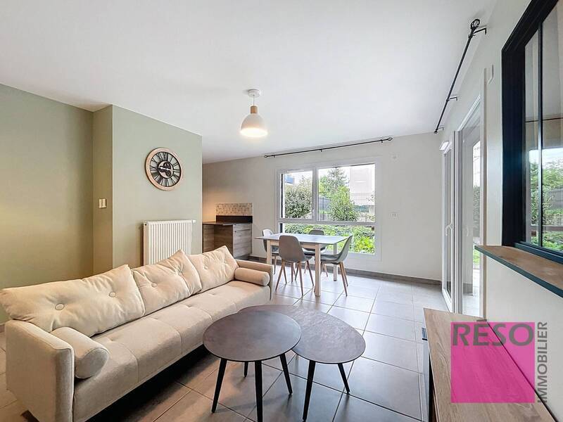 Rent apartment 3 rooms 62 m² in Annemasse 74100 - 1 590 €