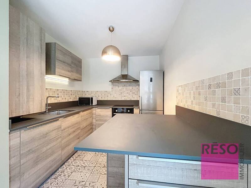 Rent apartment 3 rooms 62 m² in Annemasse 74100 - 1 590 €
