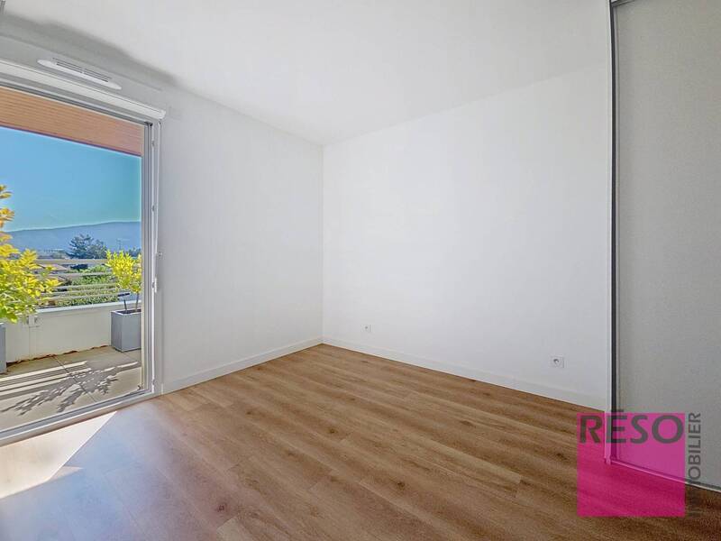 Rent apartment 3 rooms 68 m² in Ville-la-Grand 74100 - 1 690 €