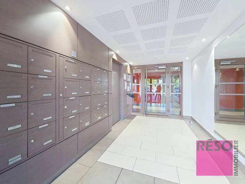 Rent apartment 3 rooms 68 m² in Ville-la-Grand 74100 - 1 690 €
