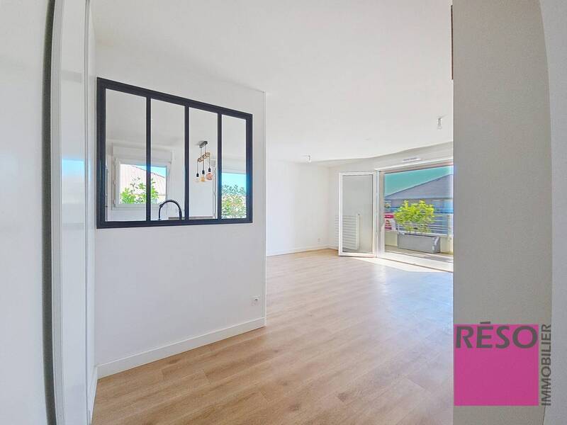 Rent apartment 3 rooms 68 m² in Ville-la-Grand 74100 - 1 690 €