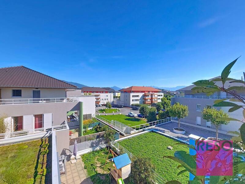 Rent apartment 3 rooms 68 m² in Ville-la-Grand 74100 - 1 690 €
