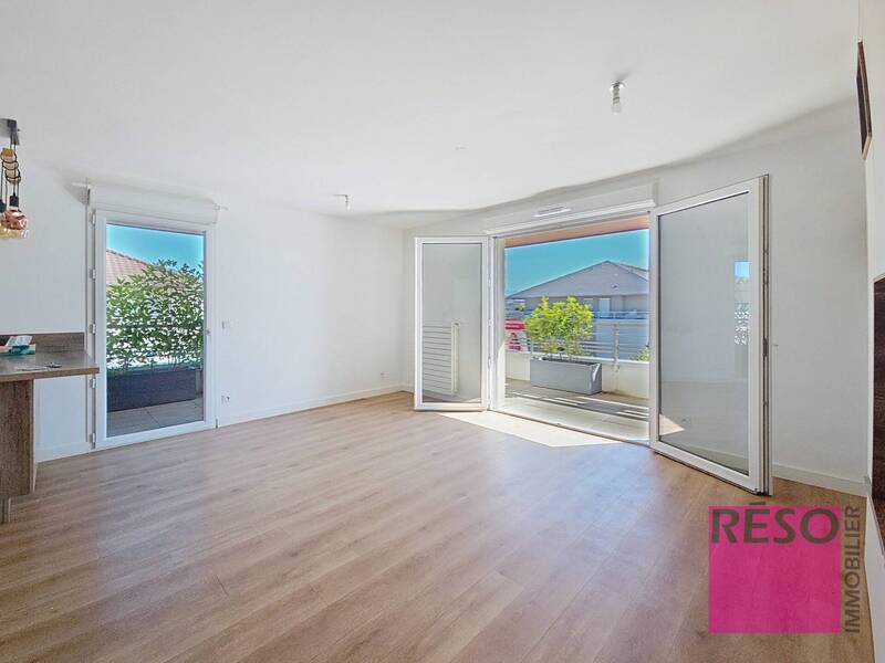 Rent apartment 3 rooms 68 m² in Ville-la-Grand 74100 - 1 690 €