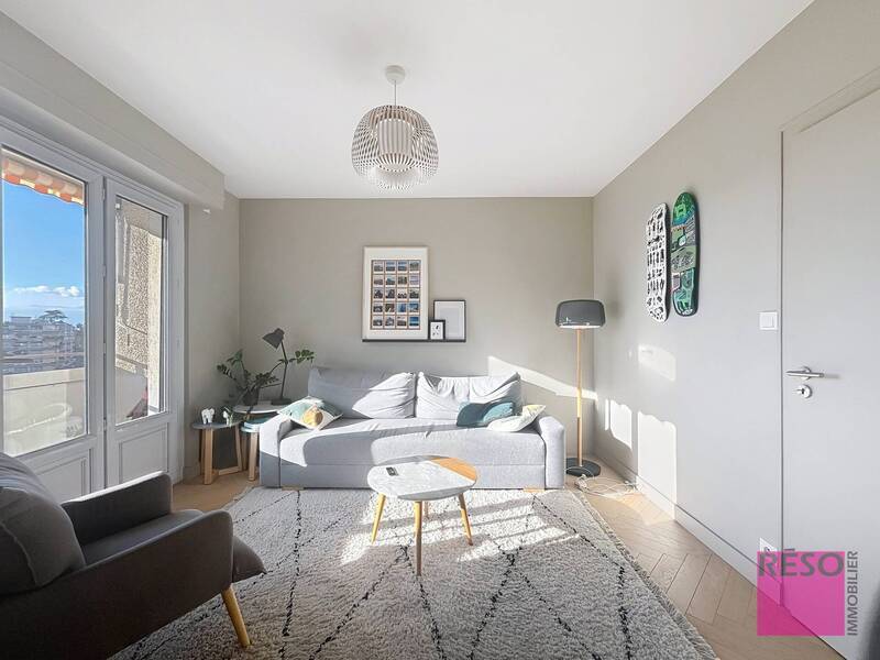 Rent apartment 3 rooms 74 m² in Annemasse 74100 - 1 440 €