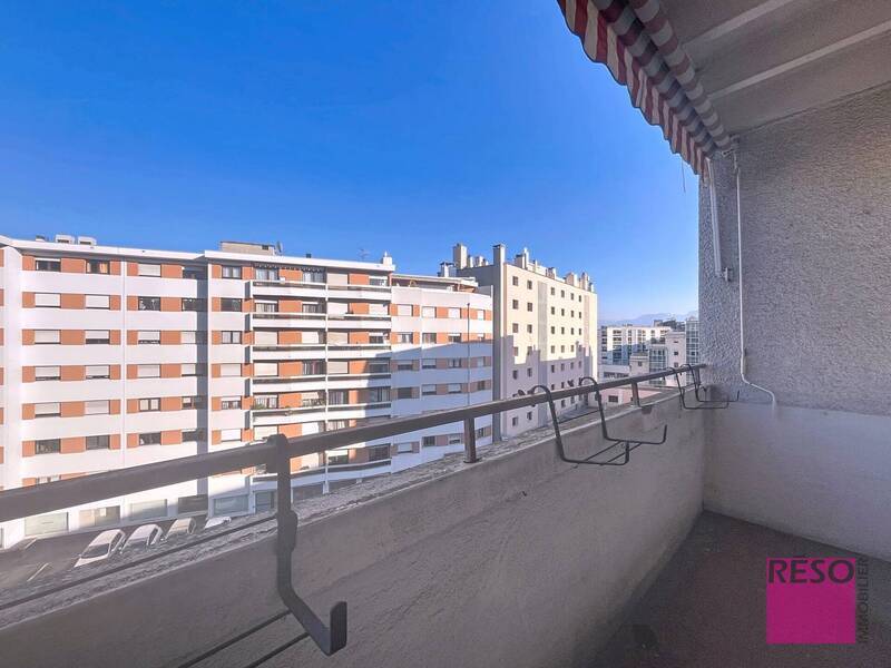 Rent apartment 3 rooms 74 m² in Annemasse 74100 - 1 440 €