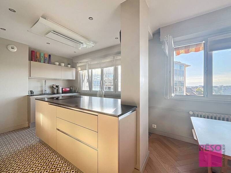 Rent apartment 3 rooms 74 m² in Annemasse 74100 - 1 440 €