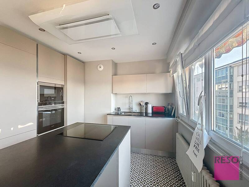 Rent apartment 3 rooms 74 m² in Annemasse 74100 - 1 440 €