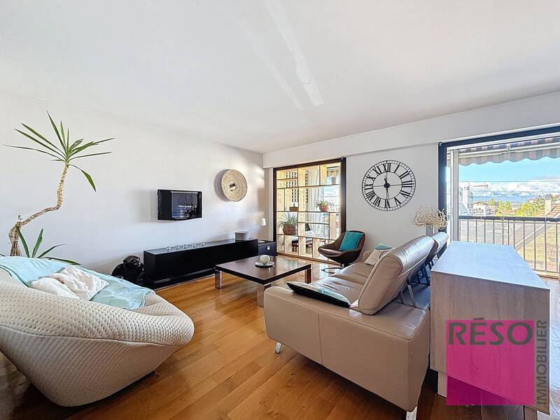 Rent apartment 3 rooms 95.57 m² in Annemasse 74100 - 1 800 €