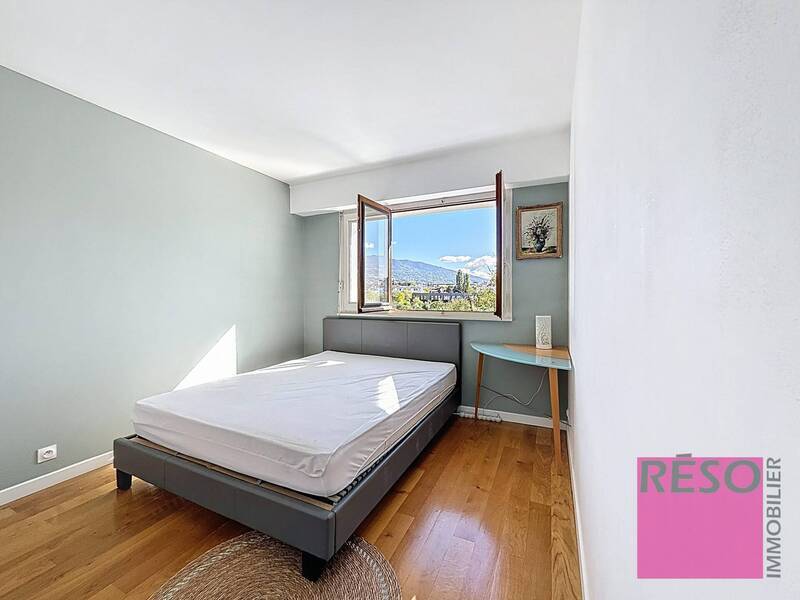 Rent apartment 3 rooms 95.57 m² in Annemasse 74100 - 1 800 €