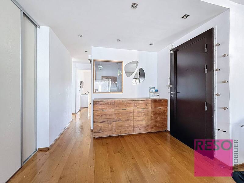 Rent apartment 3 rooms 95.57 m² in Annemasse 74100 - 1 800 €