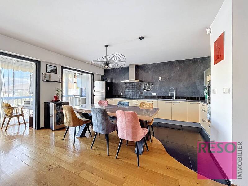 Rent apartment 3 rooms 95.57 m² in Annemasse 74100 - 1 800 €
