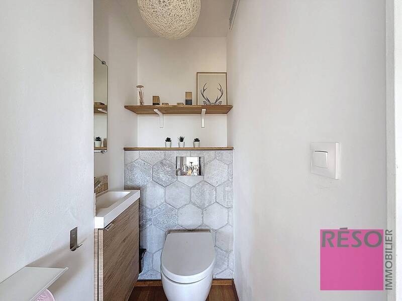 Rent apartment 3 rooms 95.57 m² in Annemasse 74100 - 1 800 €