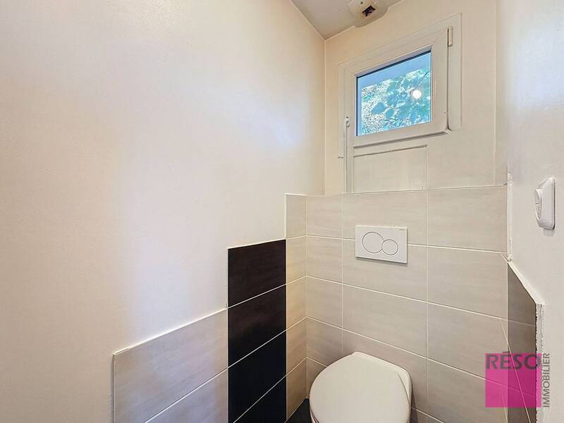 Buy house 6 rooms 144.73 m² in Monnetier-Mornex 74560