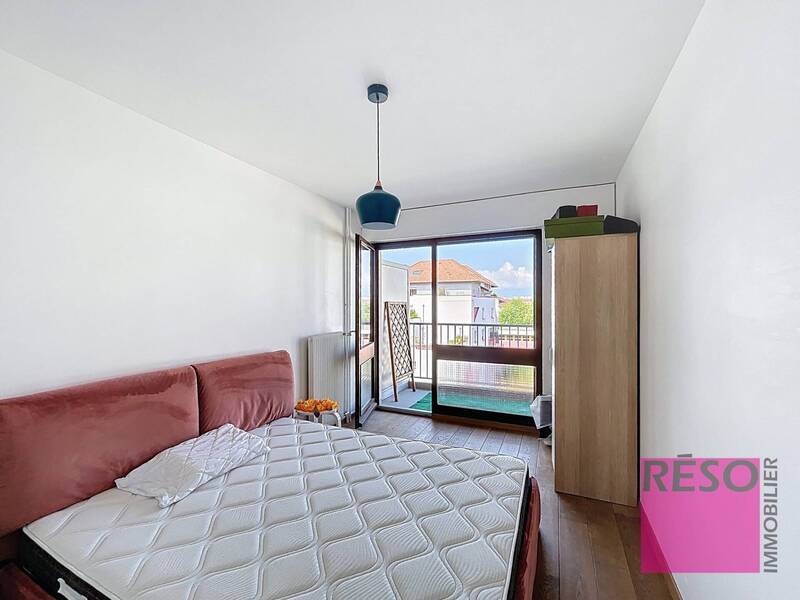 Rent apartment 2 rooms 58 m² in Gaillard 74240 - 1 800 €