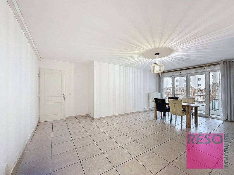 Rent apartment 3 rooms 72 m² in Annemasse 74100 - 1 600 €