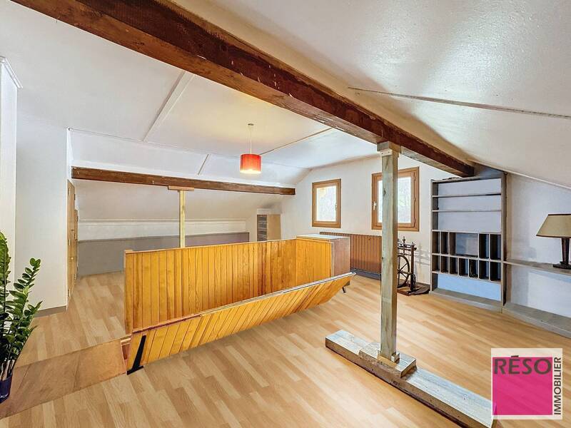 Buy house 5 rooms 82.56 m² in Lucinges 74380