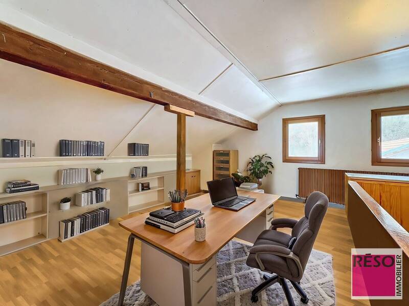 Buy house 5 rooms 82.56 m² in Lucinges 74380