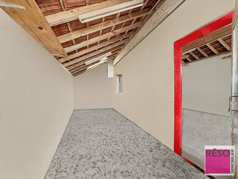 Buy house 5 rooms 82.56 m² in Lucinges 74380