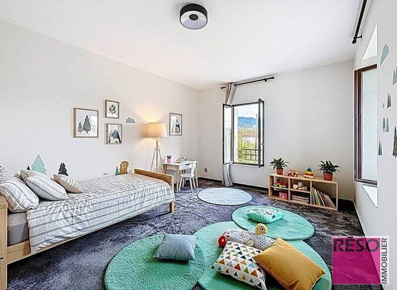 Buy house 5 rooms 160 m² in Arthaz-Pont-Notre-Dame 74380