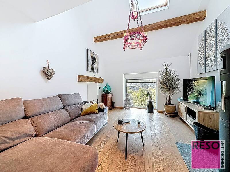 Buy house 5 rooms 160 m² in Arthaz-Pont-Notre-Dame 74380