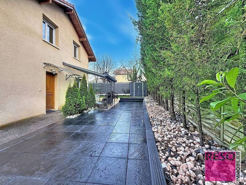 Buy house 4 rooms 80 m² in Vétraz-Monthoux 74100