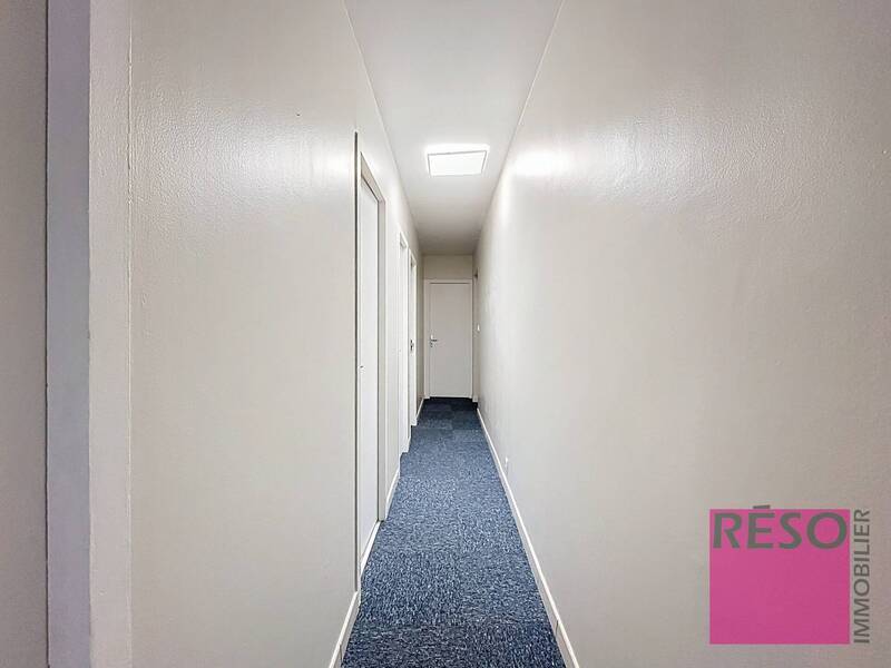 Location appartement 5 pièces 106 m² à Annemasse 74100 - 2 300 €