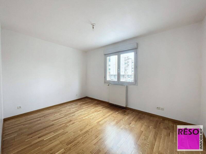 Rent apartment 3 rooms 61 m² in Annemasse 74100 - 1 607 €