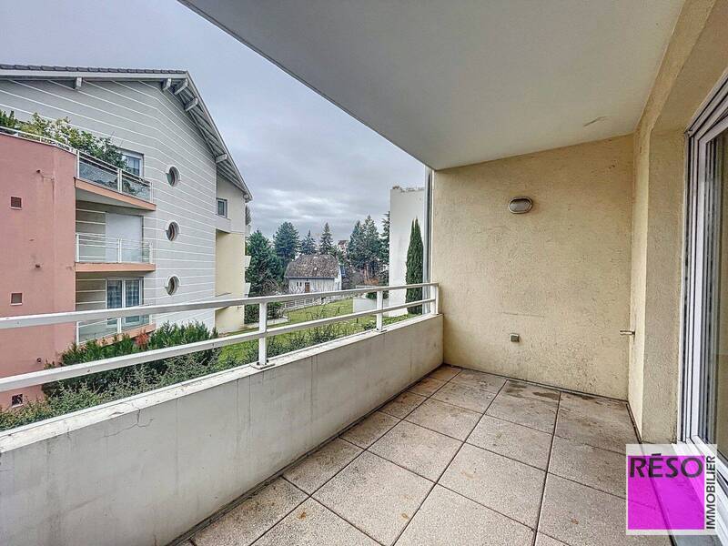 Rent apartment 3 rooms 61 m² in Annemasse 74100 - 1 607 €