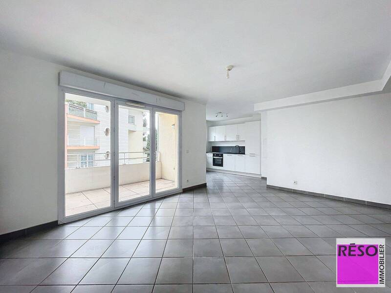 Rent apartment 3 rooms 61 m² in Annemasse 74100 - 1 607 €